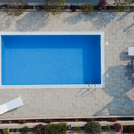 House Tre Venti With Pool Hébergement de vacances