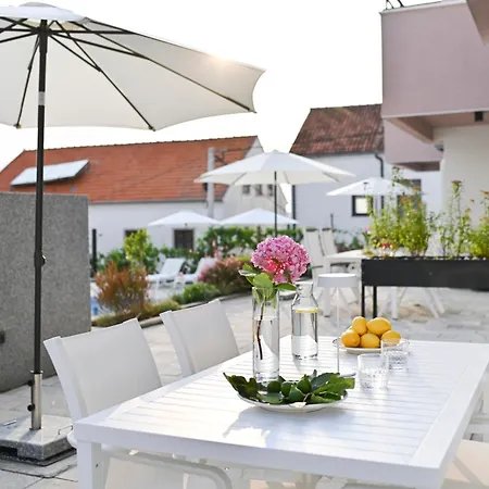 House Tre Venti With Pool Σπίτι διακοπών *