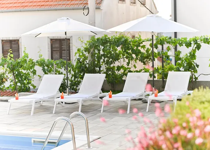 House Tre Venti With Pool