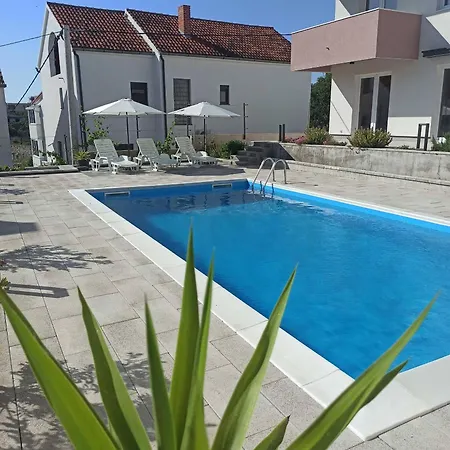 House Tre Venti With Pool Holiday home *