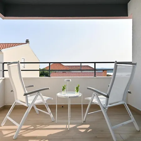 House Tre Venti With Pool *