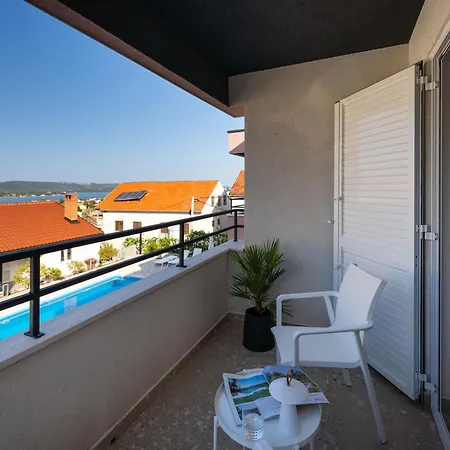 House Tre Venti With Pool *